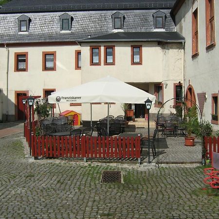 Gasthof Und Hotel Roter Hirsch Claussnitz ภายนอก รูปภาพ