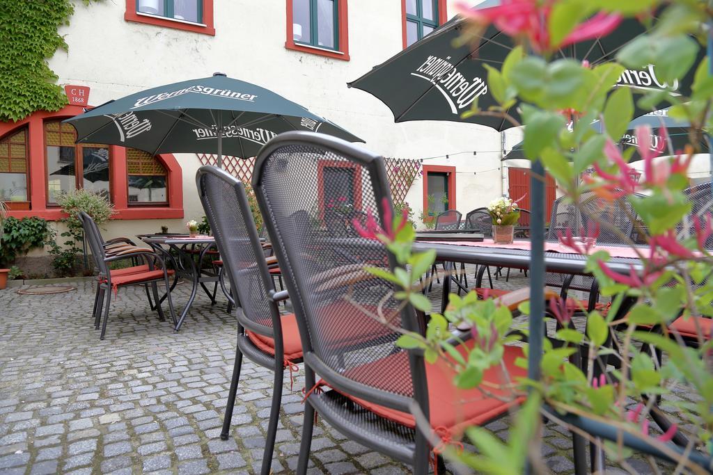 Gasthof Und Hotel Roter Hirsch Claussnitz ภายนอก รูปภาพ